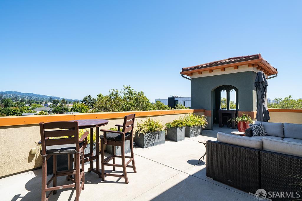 4811 Telegraph Avenue # 206
