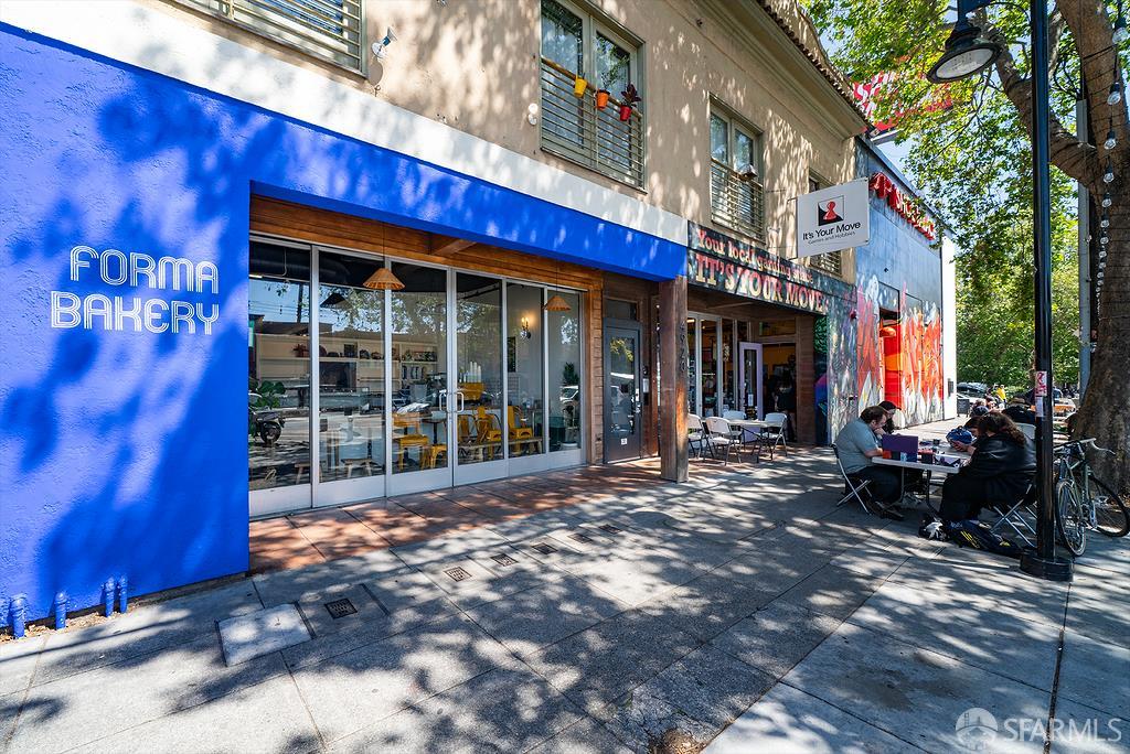4811 Telegraph Avenue # 206