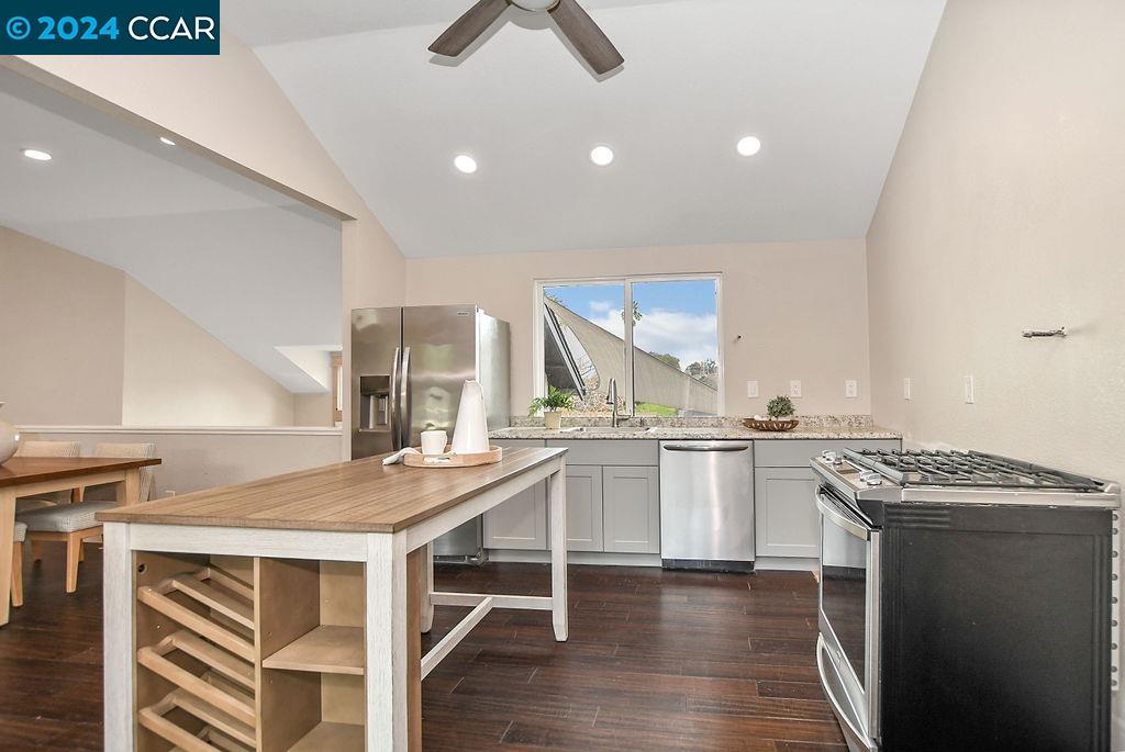 2550 Holly View Court