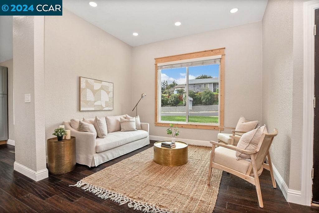 2550 Holly View Court