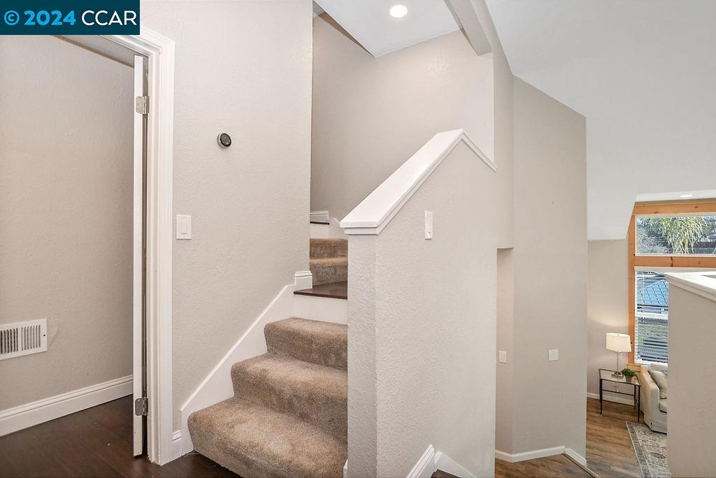 2550 Holly View Court