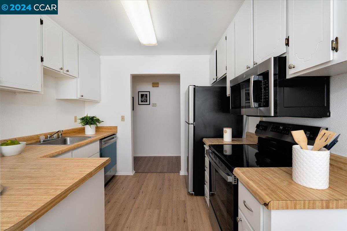 5065 Valley Crest Dr # 242