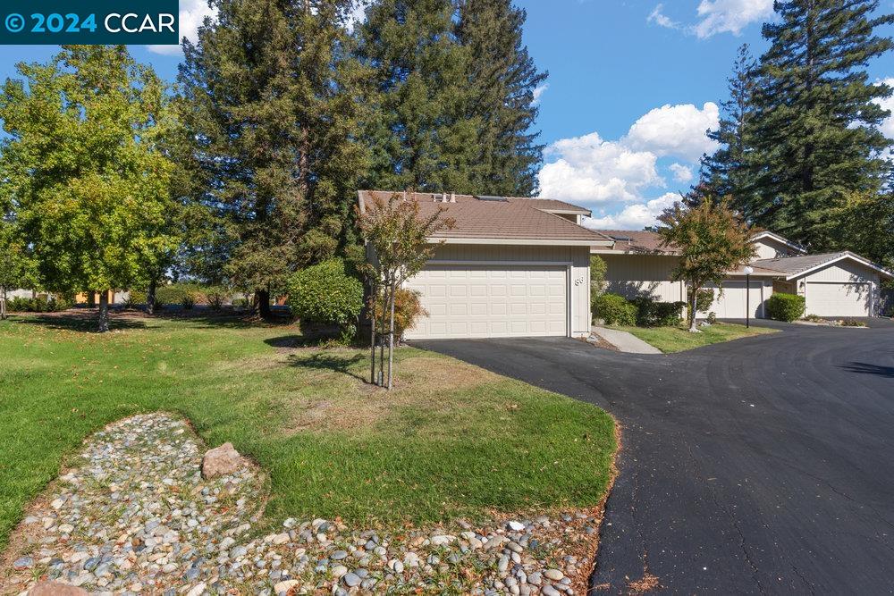 86 Rolling Green Cir