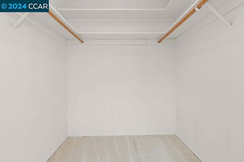 86 Rolling Green Cir