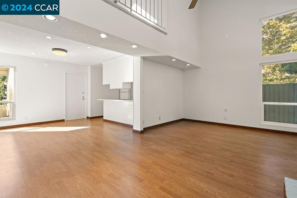 86 Rolling Green Cir