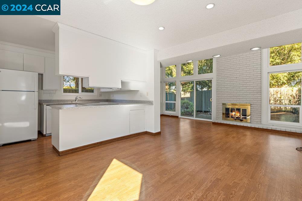 86 Rolling Green Cir