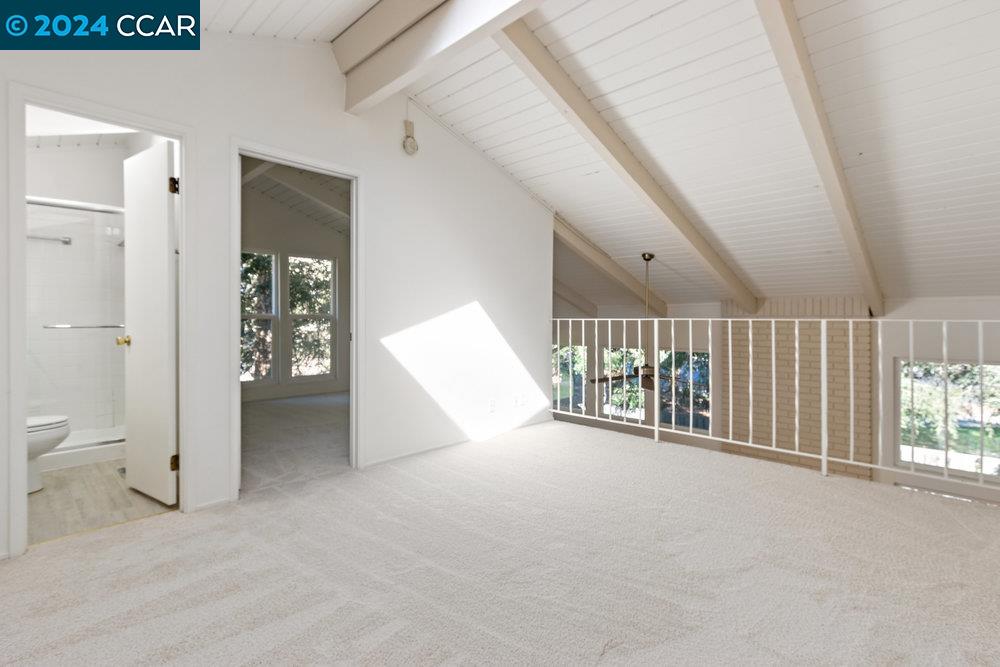 86 Rolling Green Cir