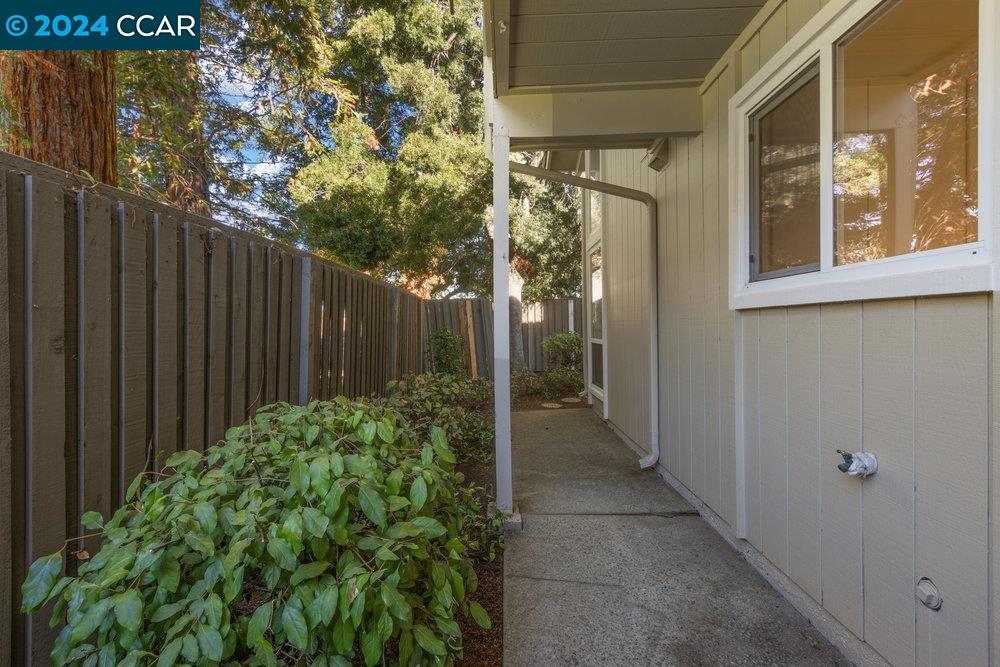 86 Rolling Green Cir