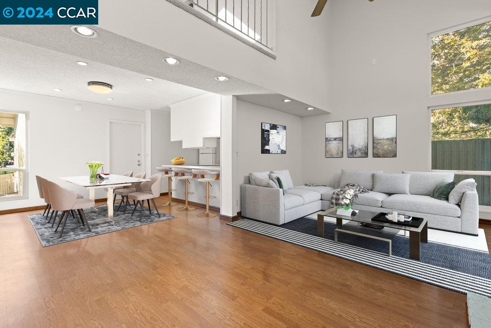 86 Rolling Green Cir