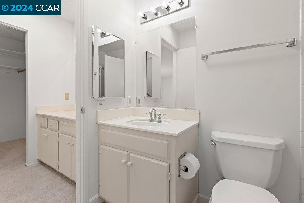 86 Rolling Green Cir