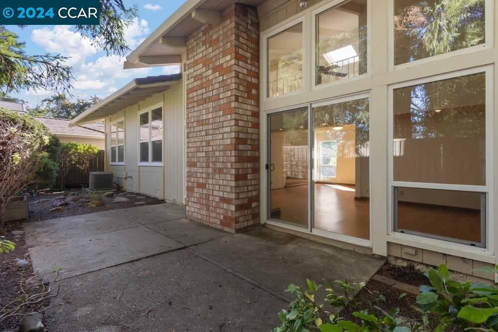 86 Rolling Green Cir