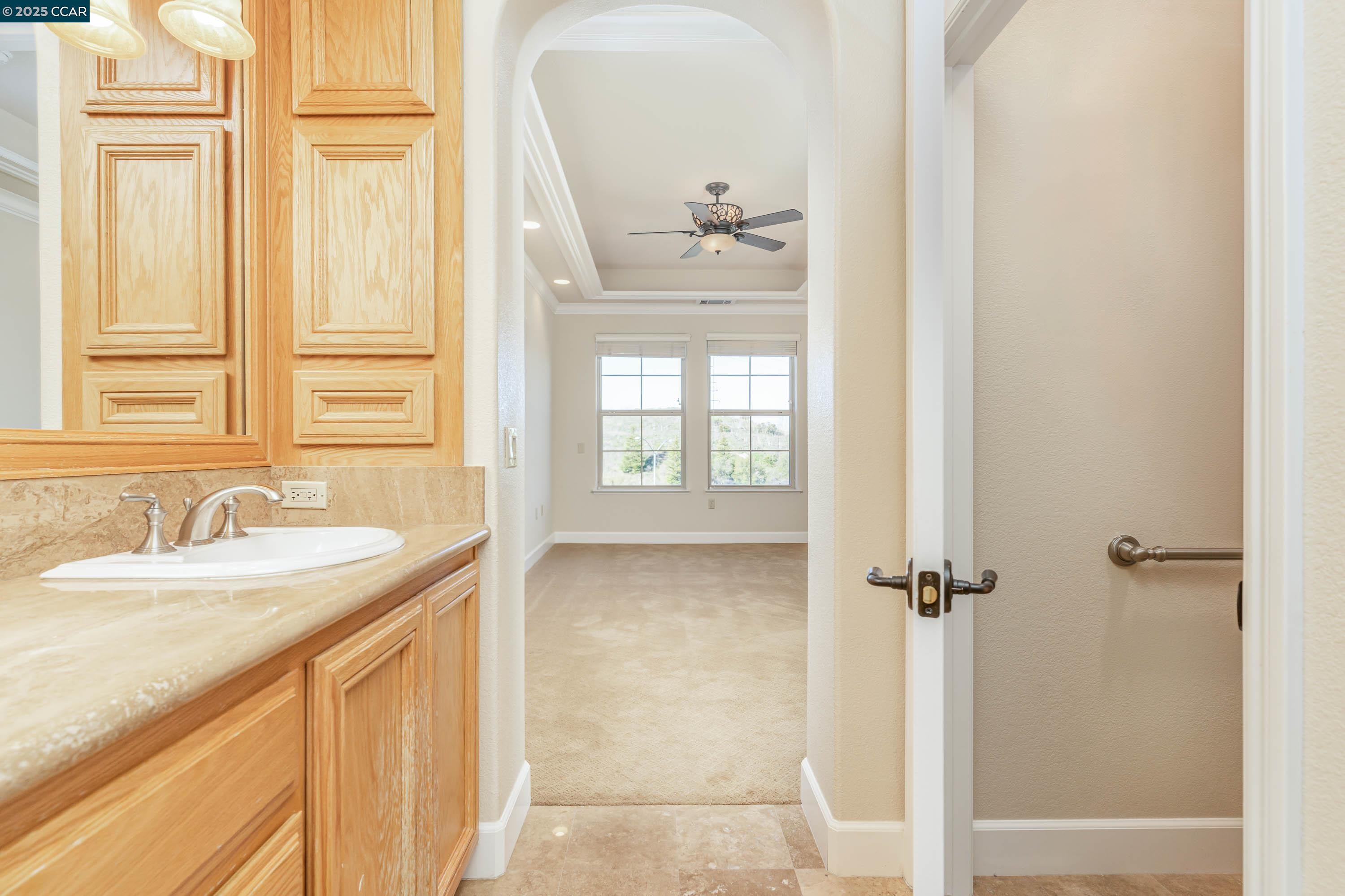 1146 Waltz Ct