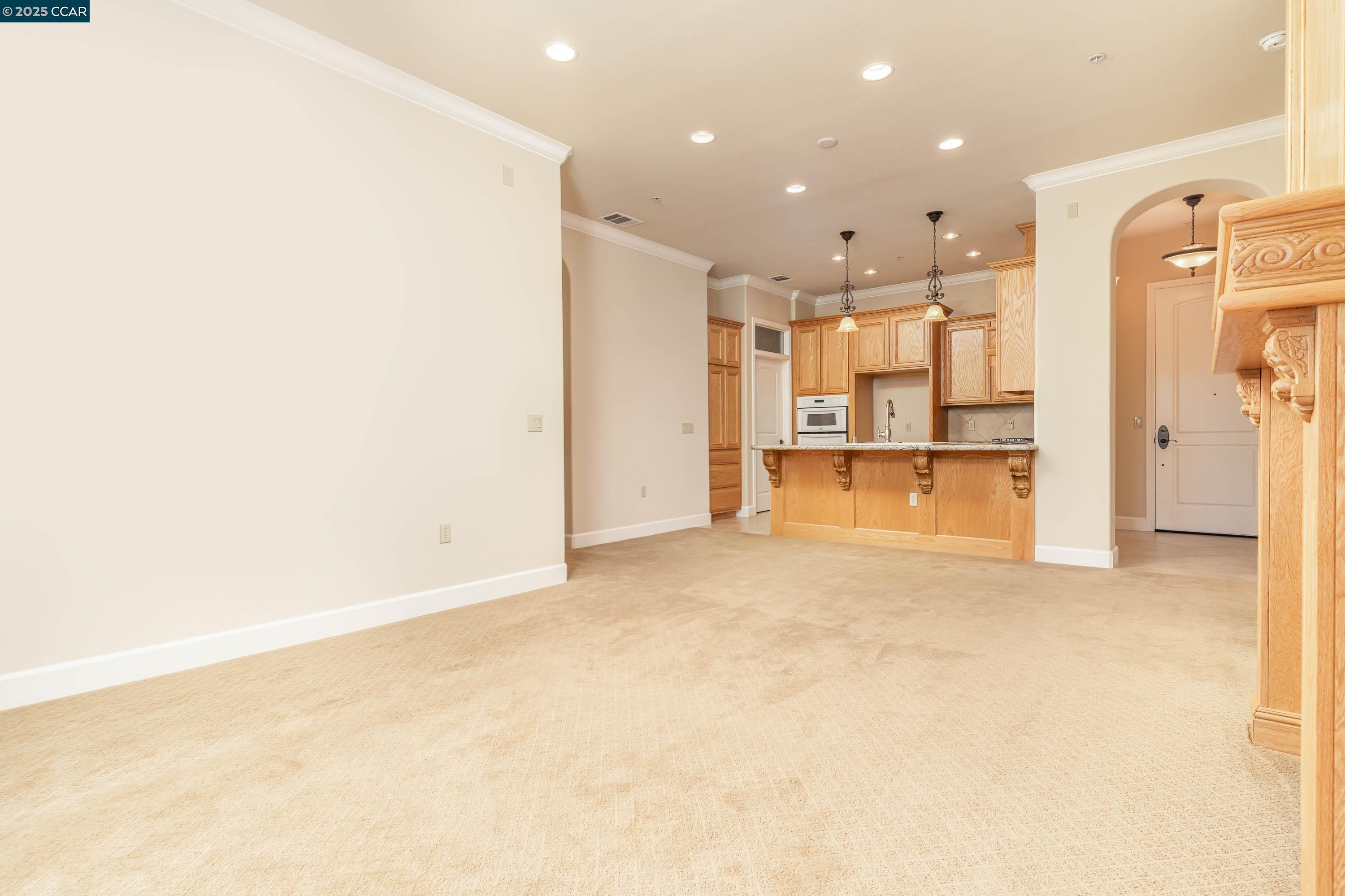 1146 Waltz Ct