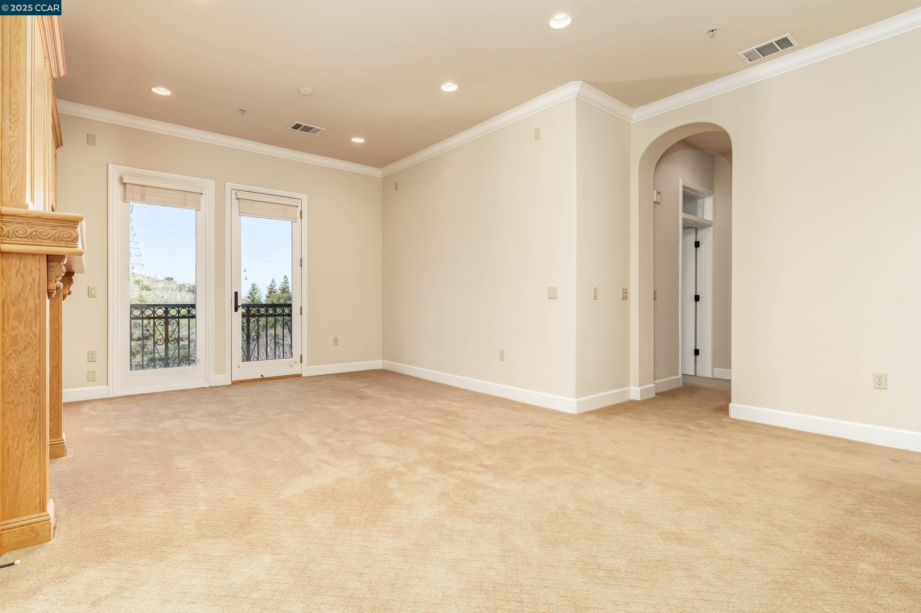 1146 Waltz Ct