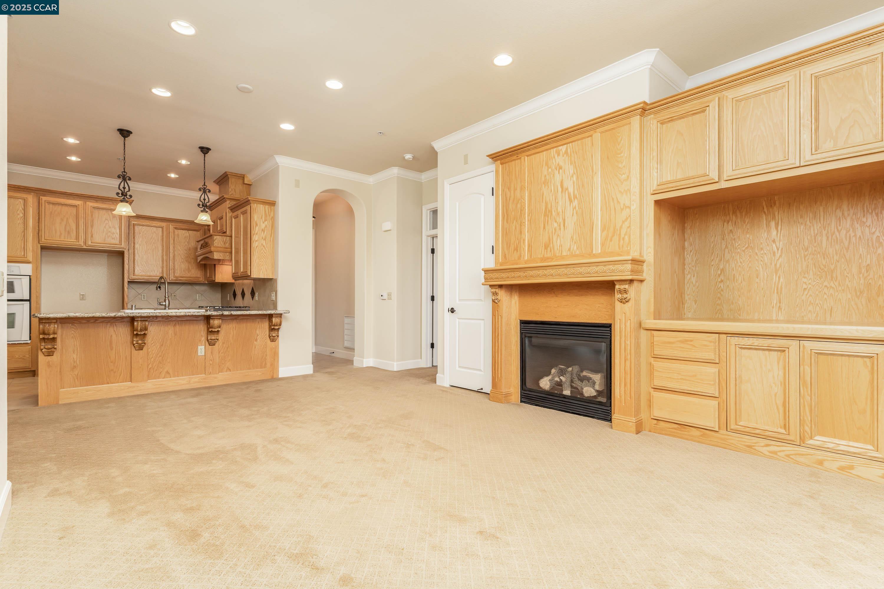 1146 Waltz Ct
