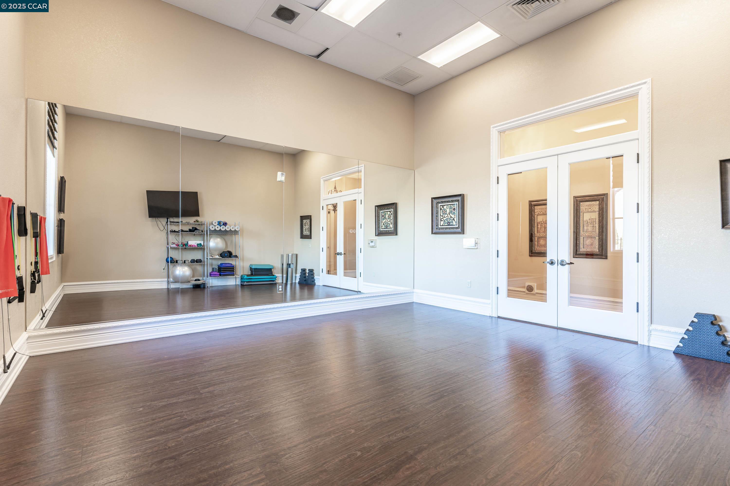 1146 Waltz Ct