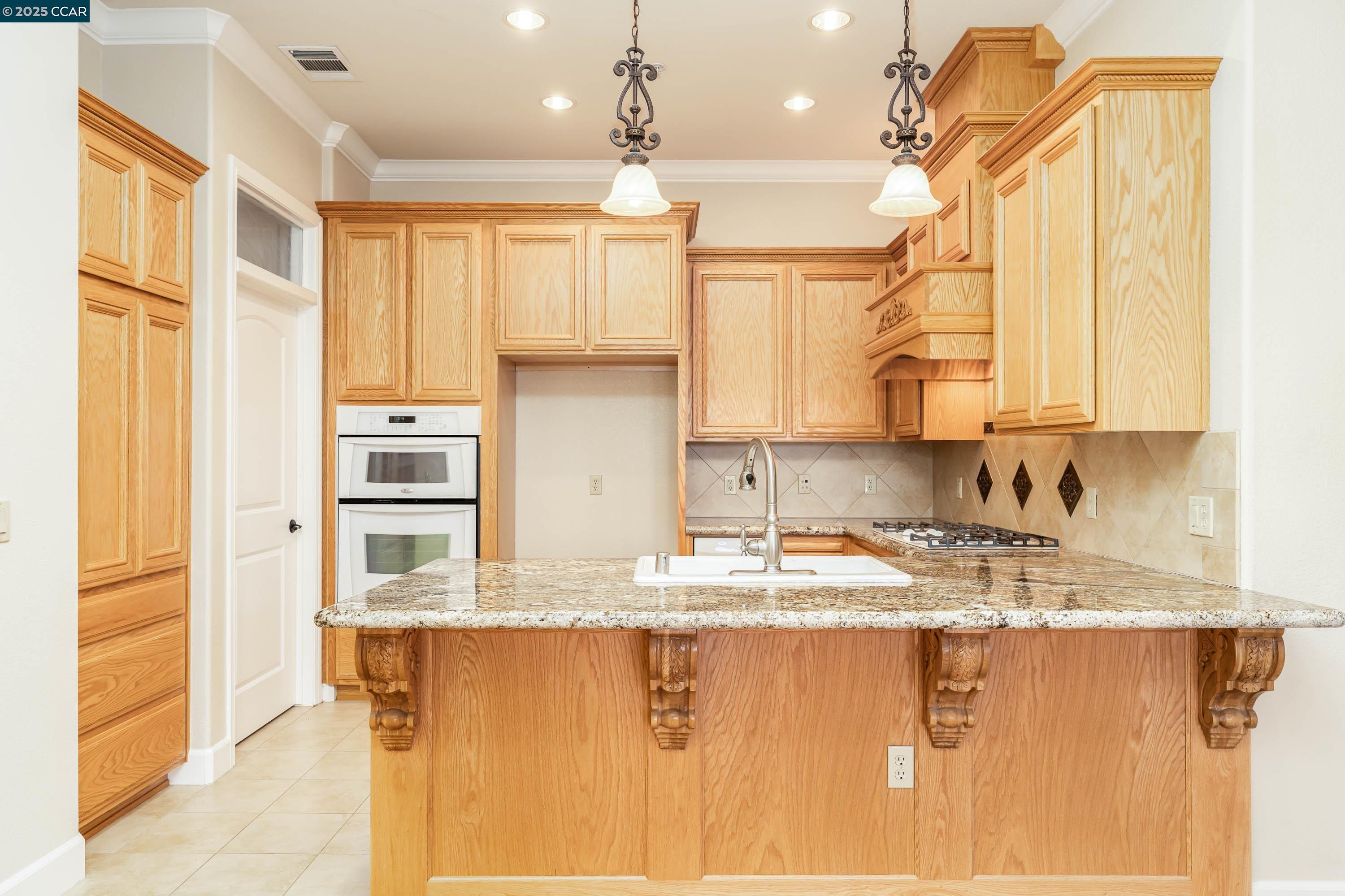 1146 Waltz Ct