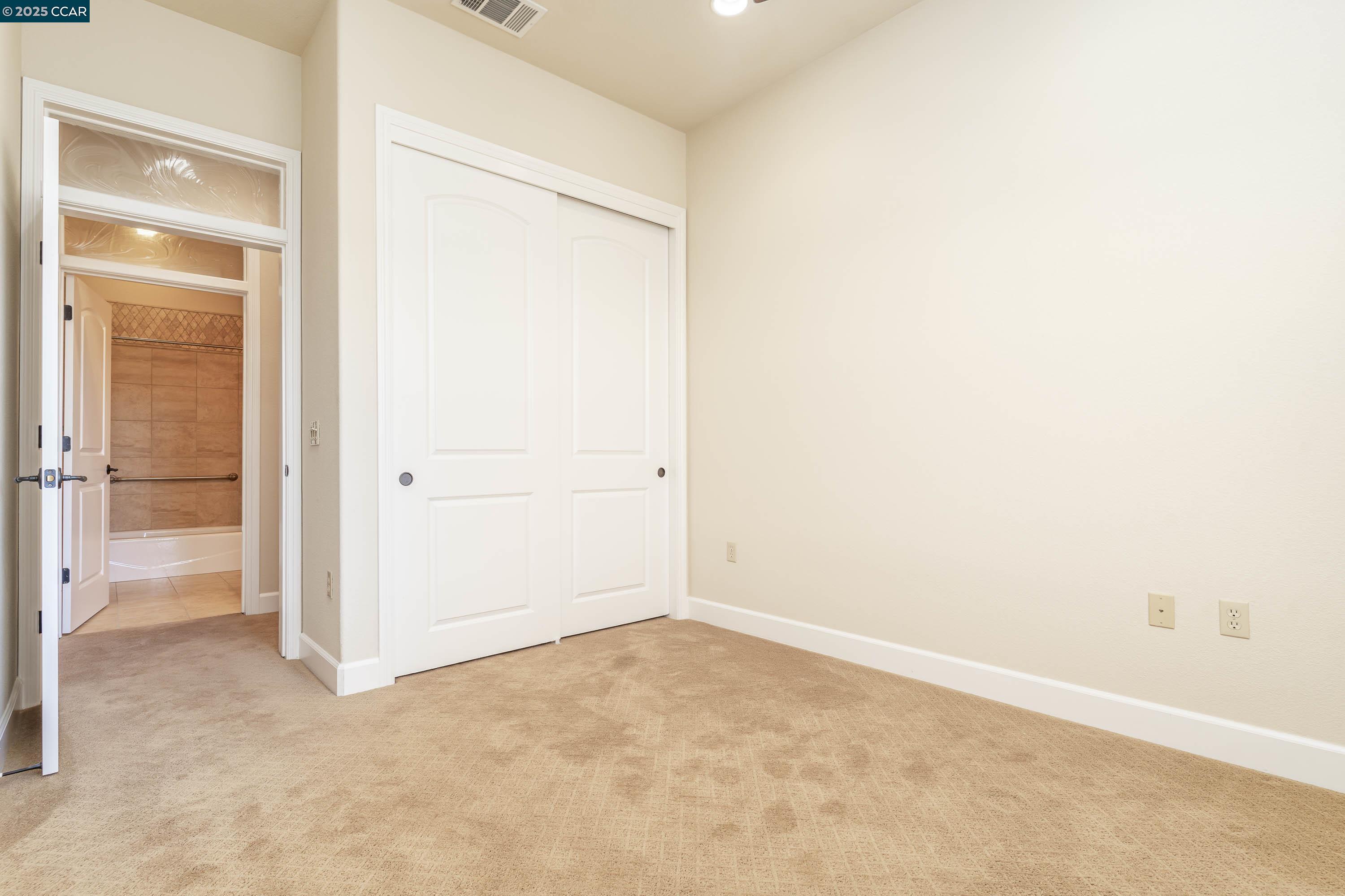 1146 Waltz Ct