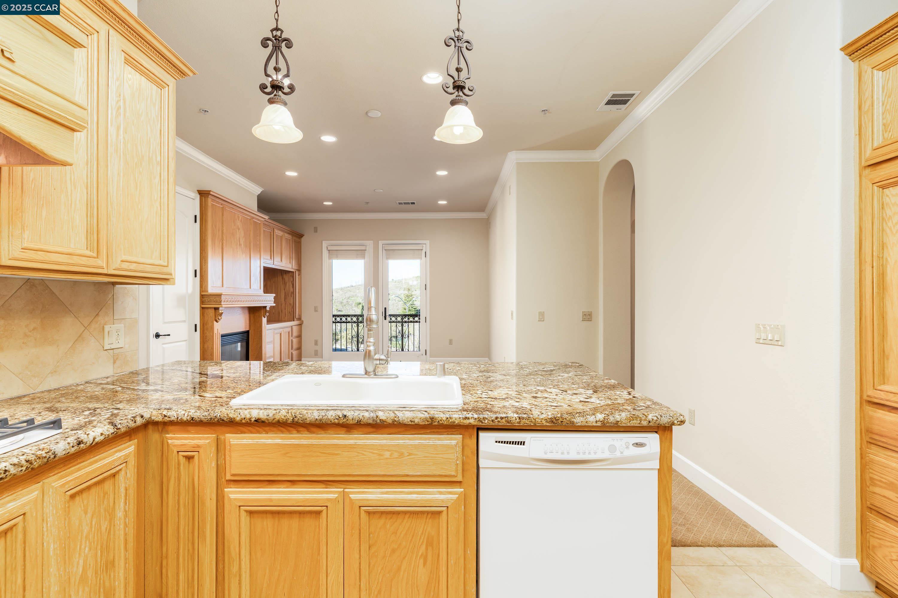 1146 Waltz Ct