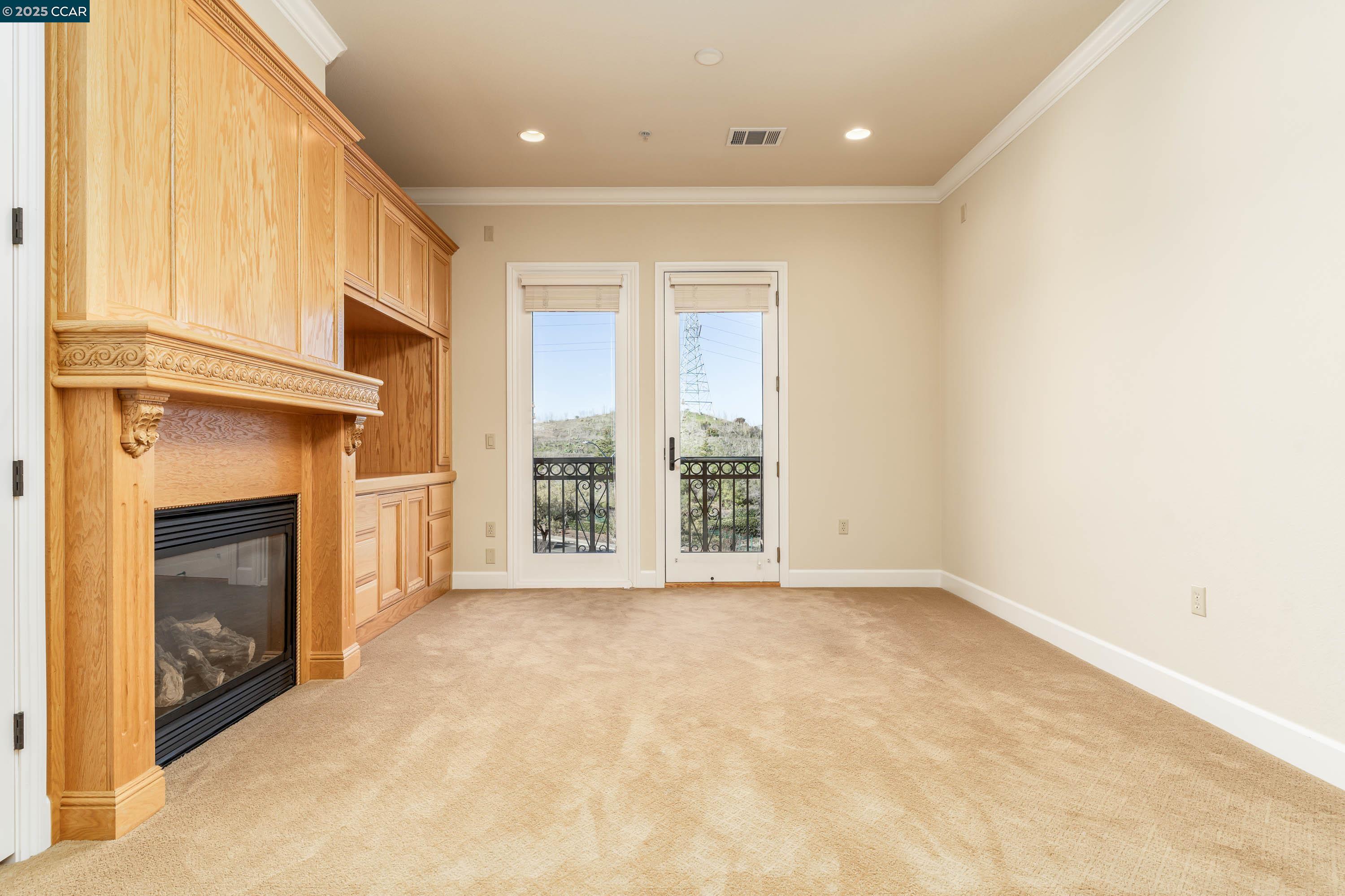 1146 Waltz Ct