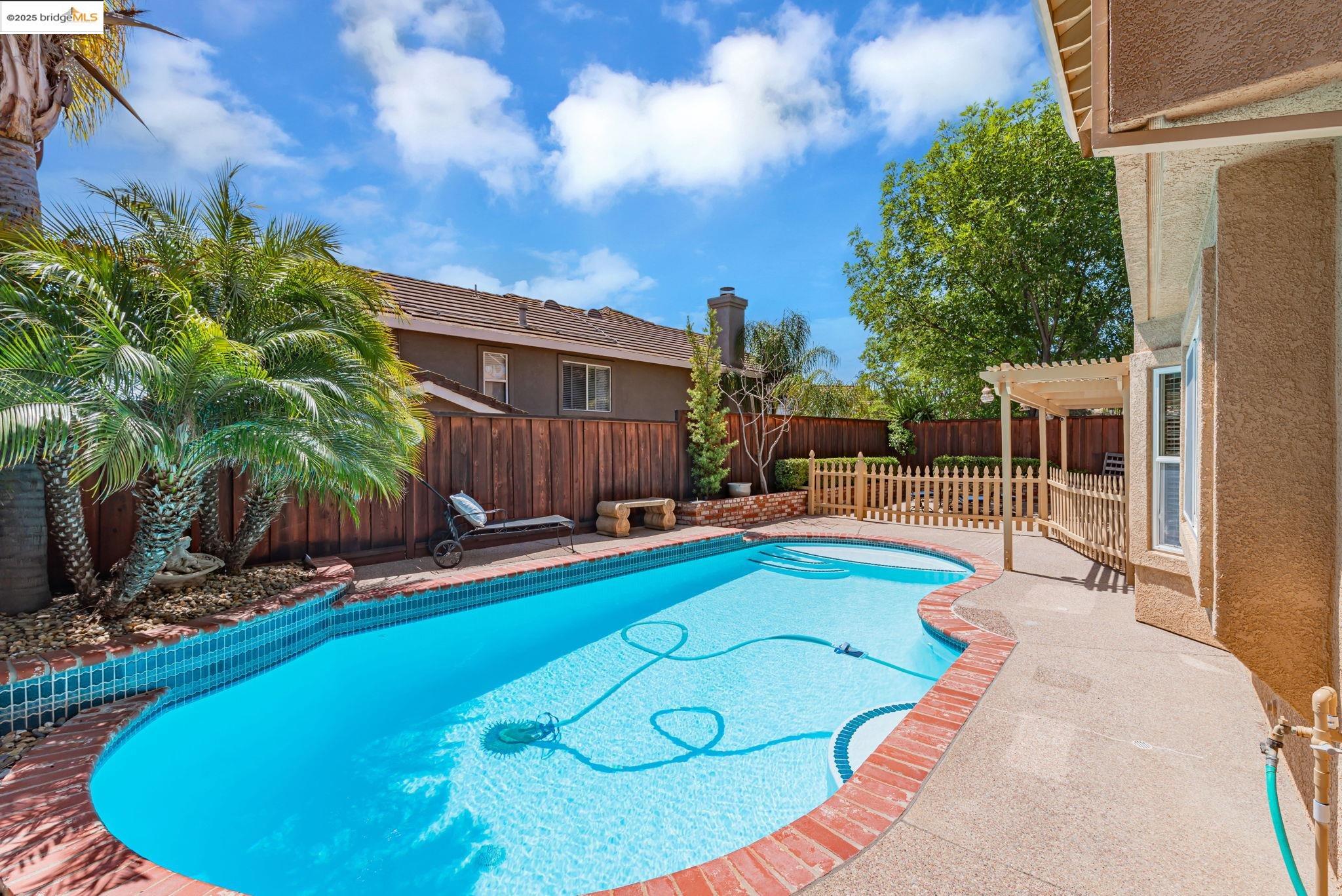 4452 Pronghorn Ct