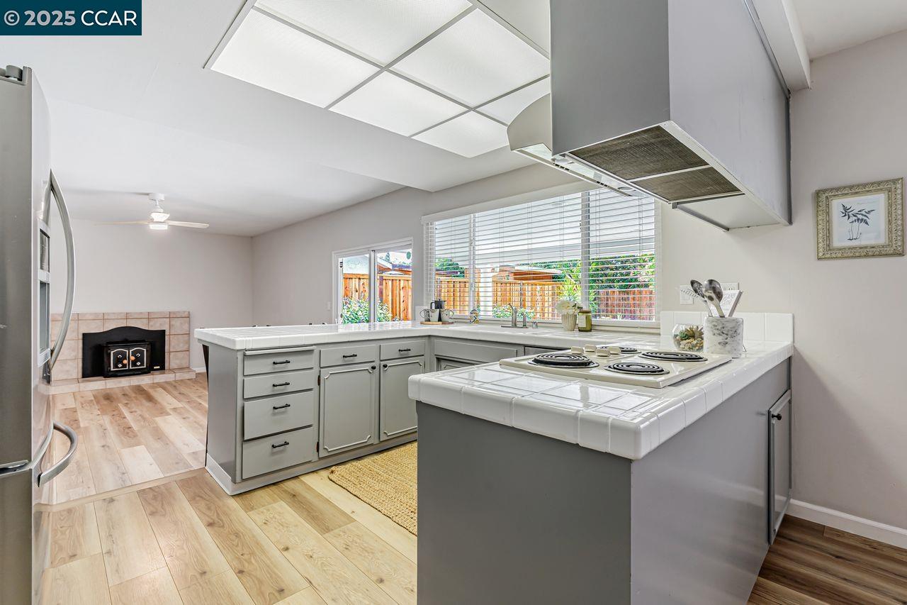 3812 Fernwood Ct