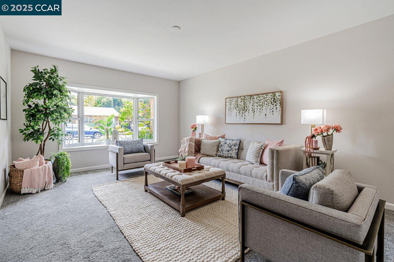 3812 Fernwood Ct