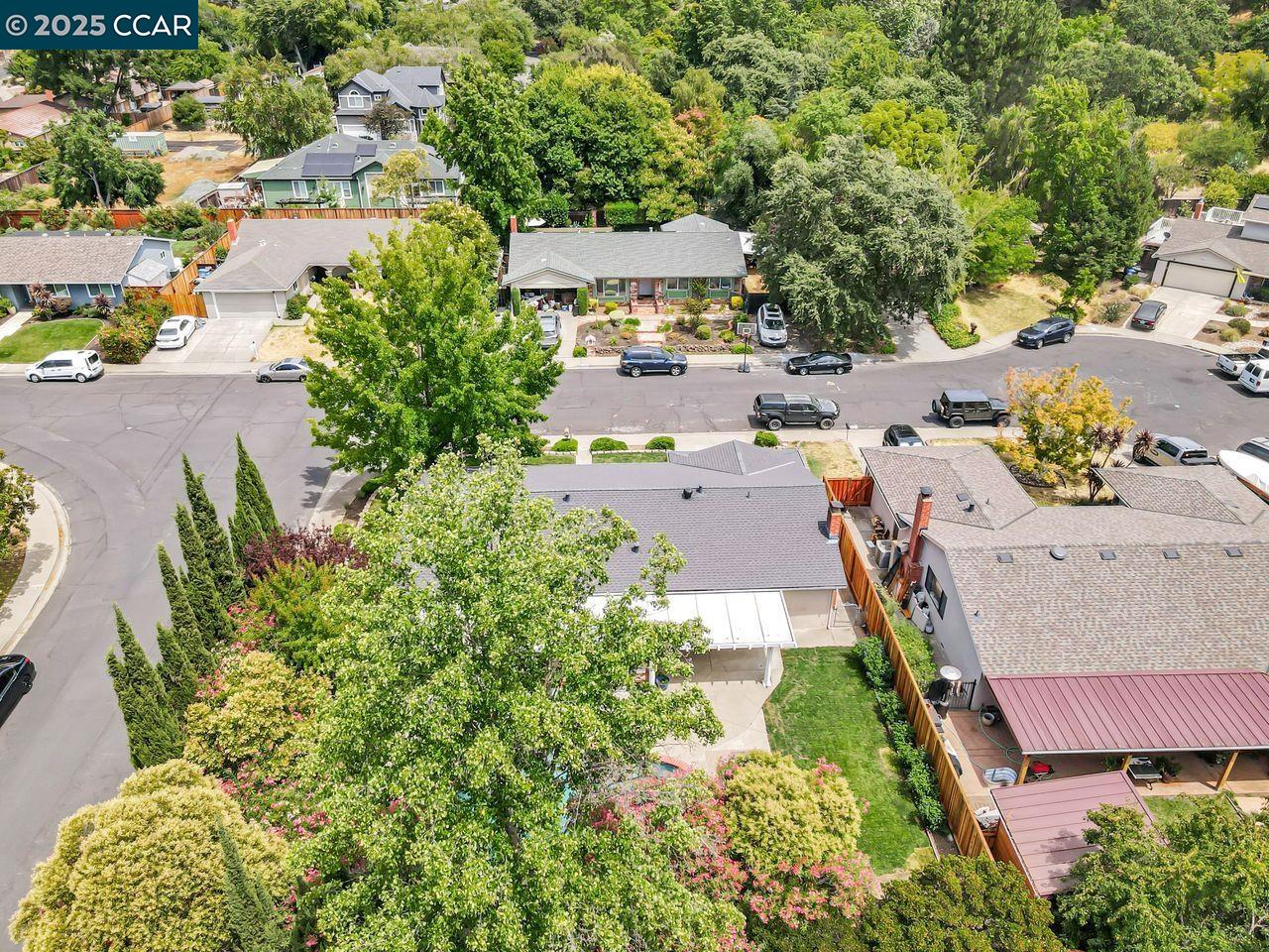 3812 Fernwood Ct