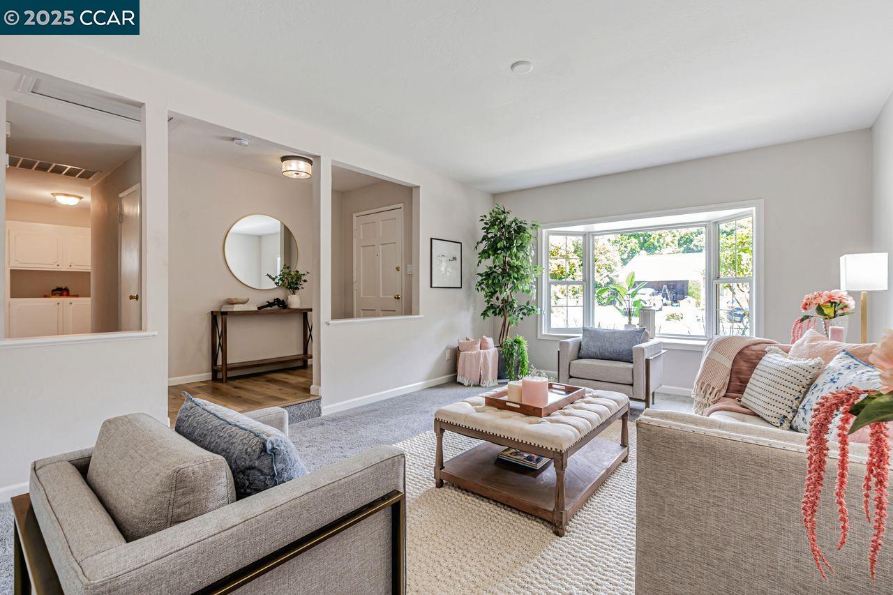 3812 Fernwood Ct