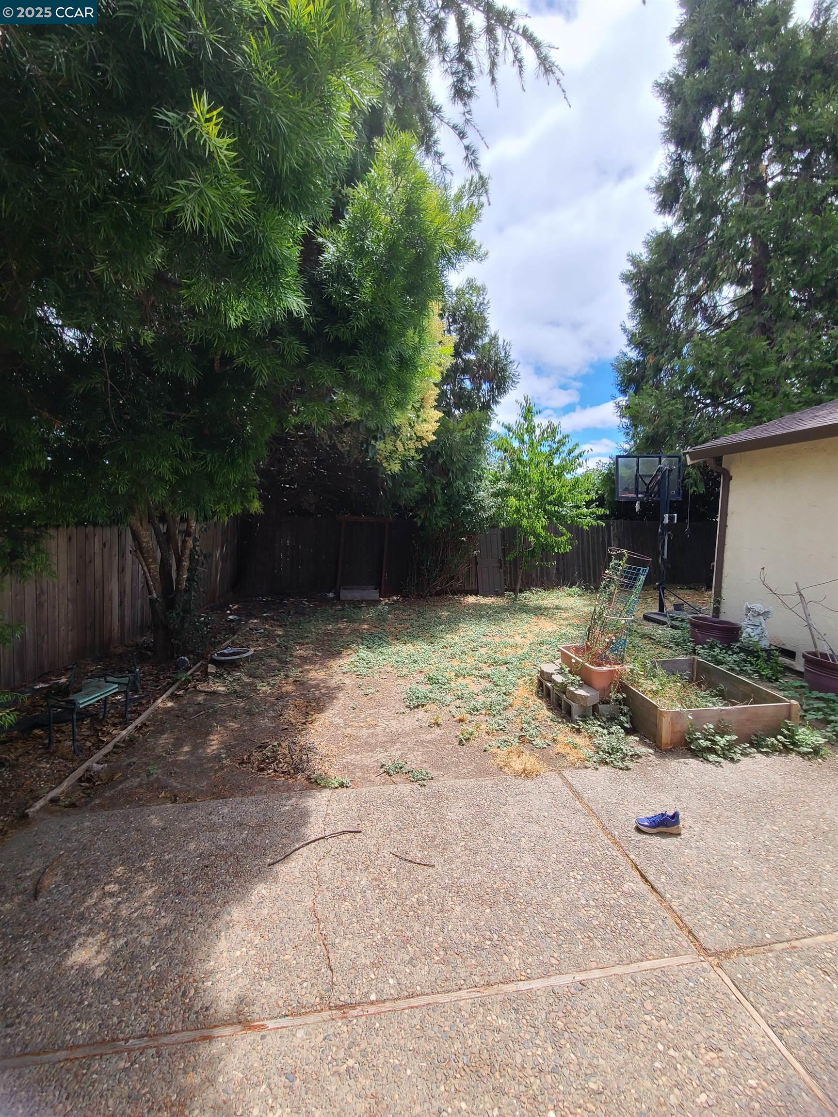 1989 Shea Dr
