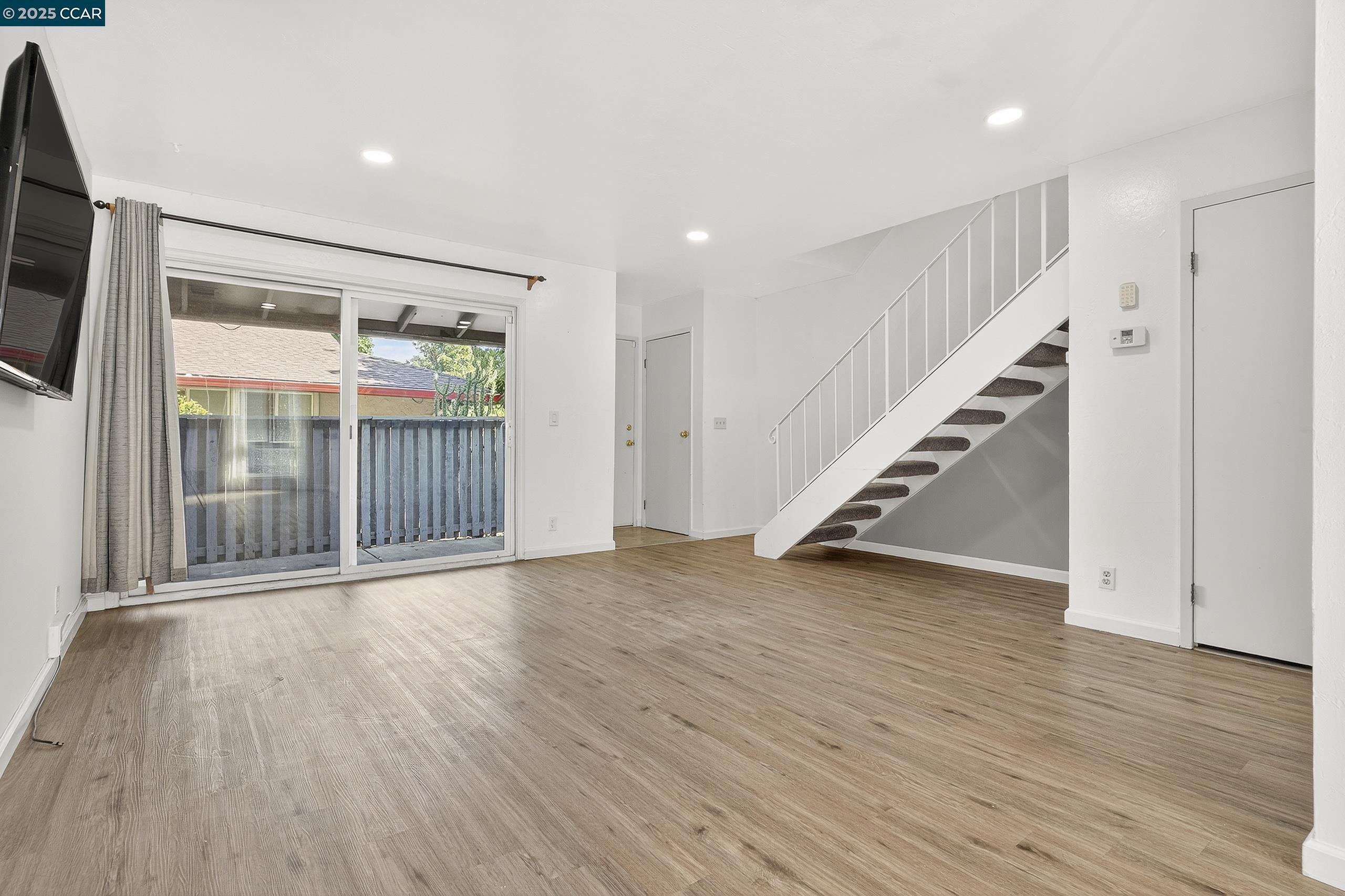 101 Villa Cir