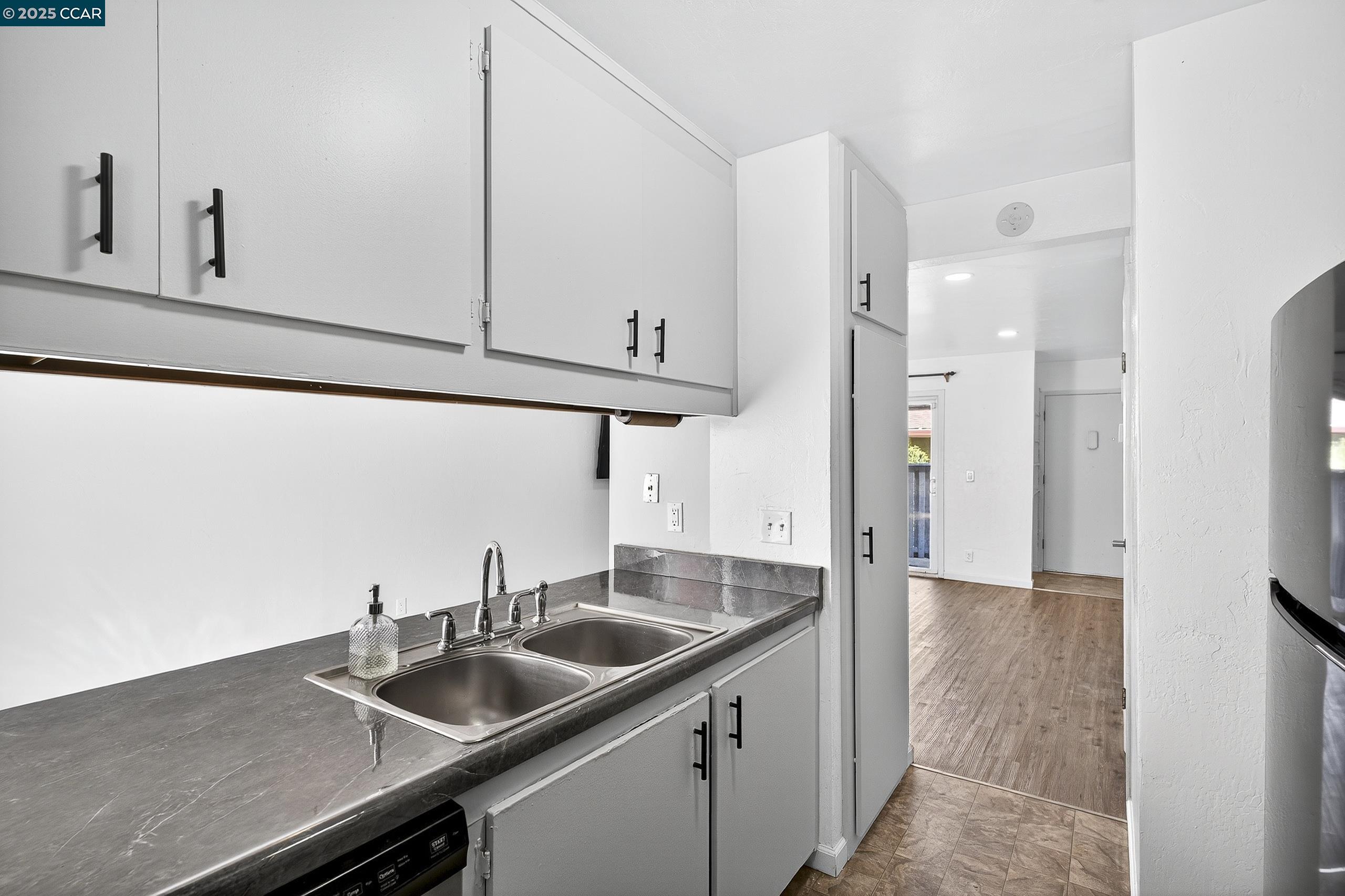 101 Villa Cir