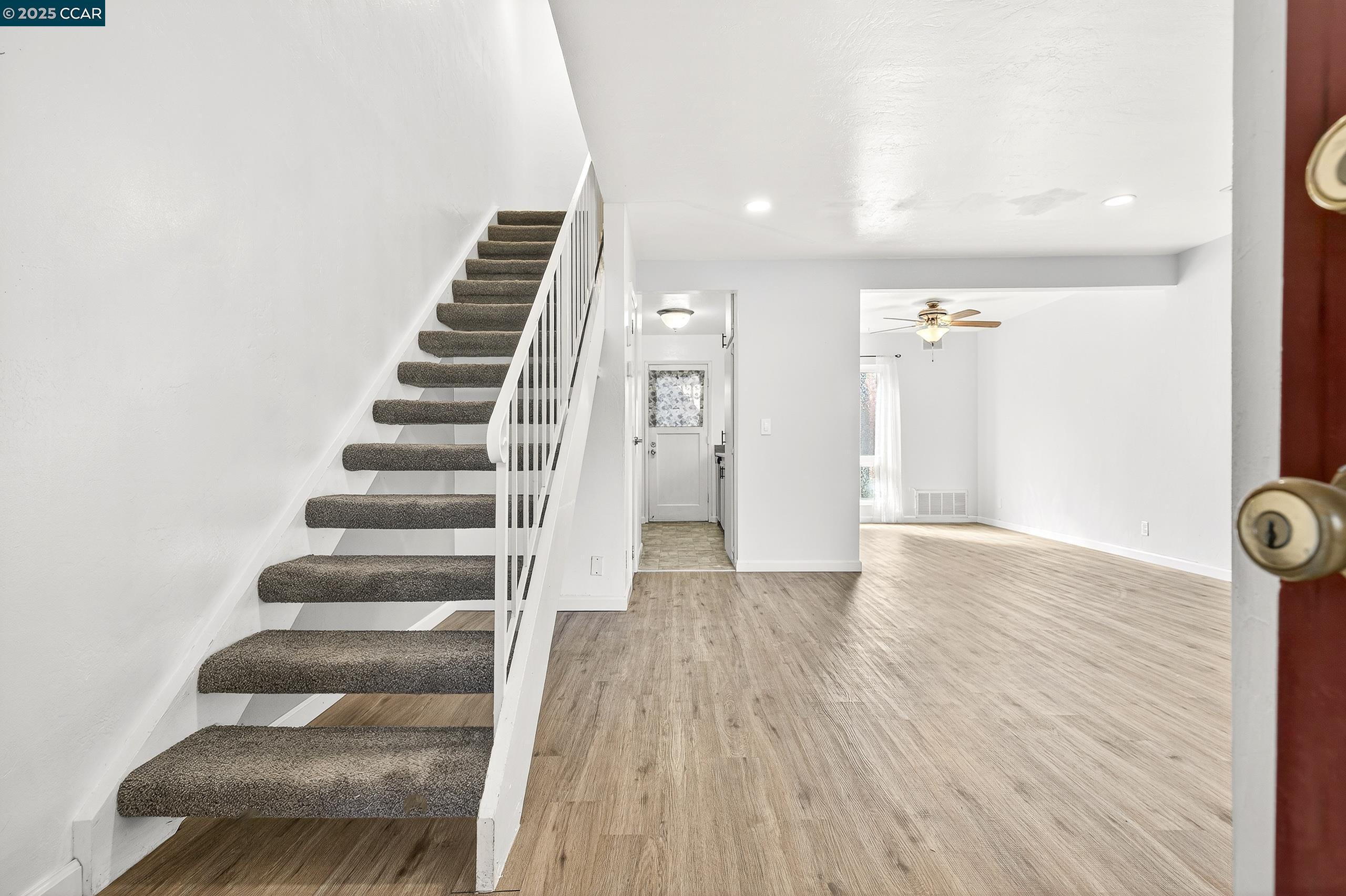 101 Villa Cir