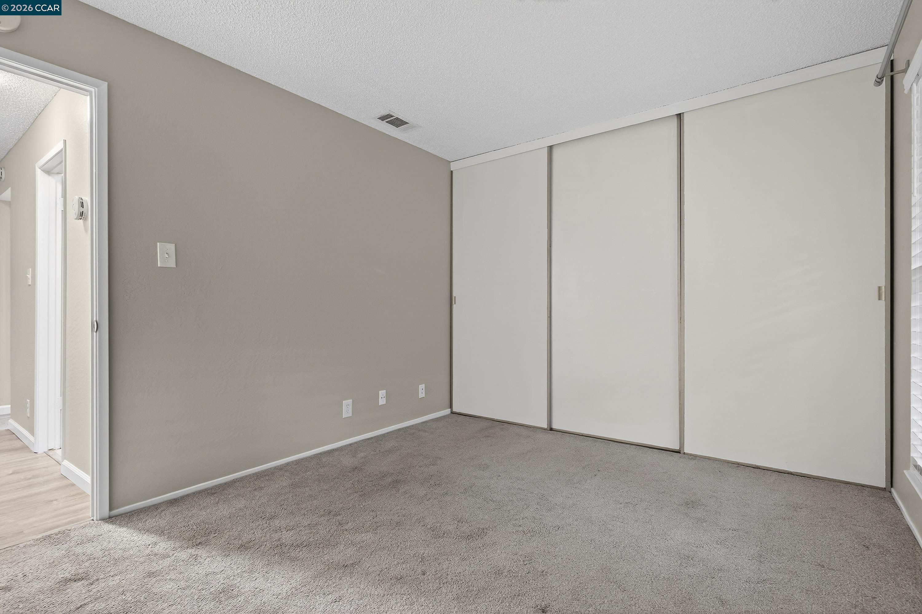 5492 Roundtree Dr # A