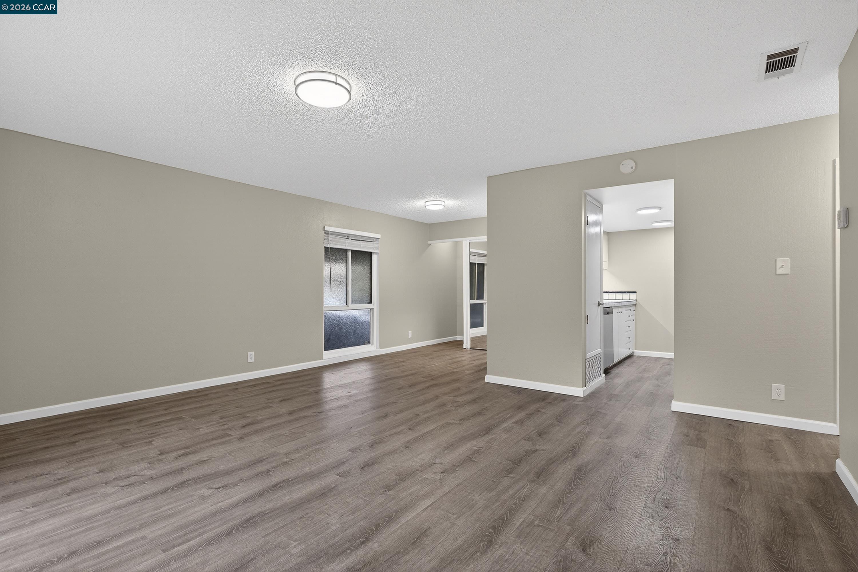 5492 Roundtree Dr # A