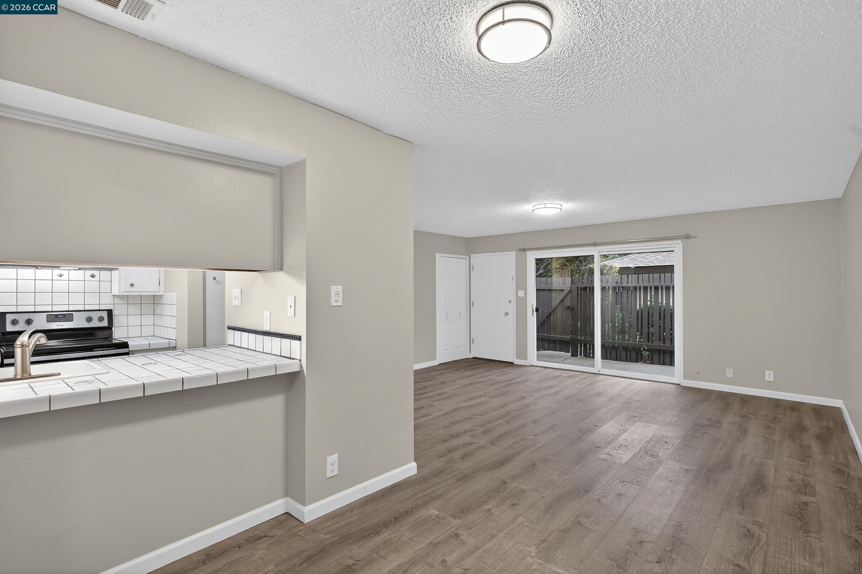 5492 Roundtree Dr # A