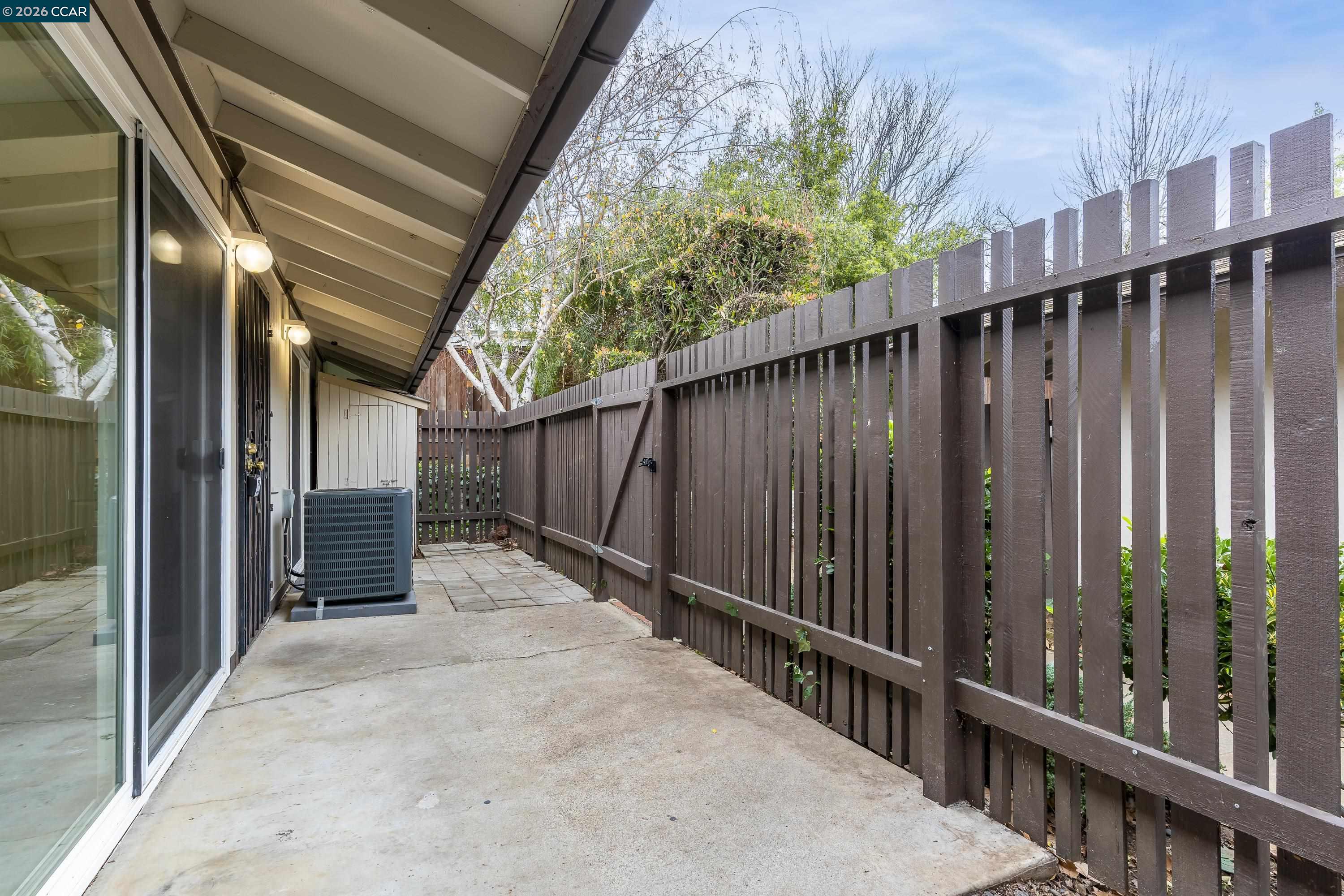 5492 Roundtree Dr # A