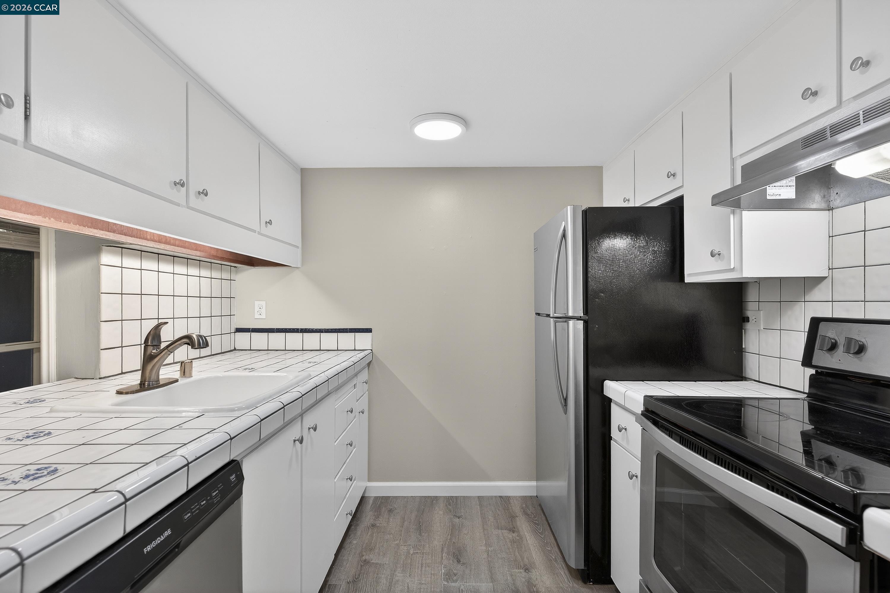 5492 Roundtree Dr # A