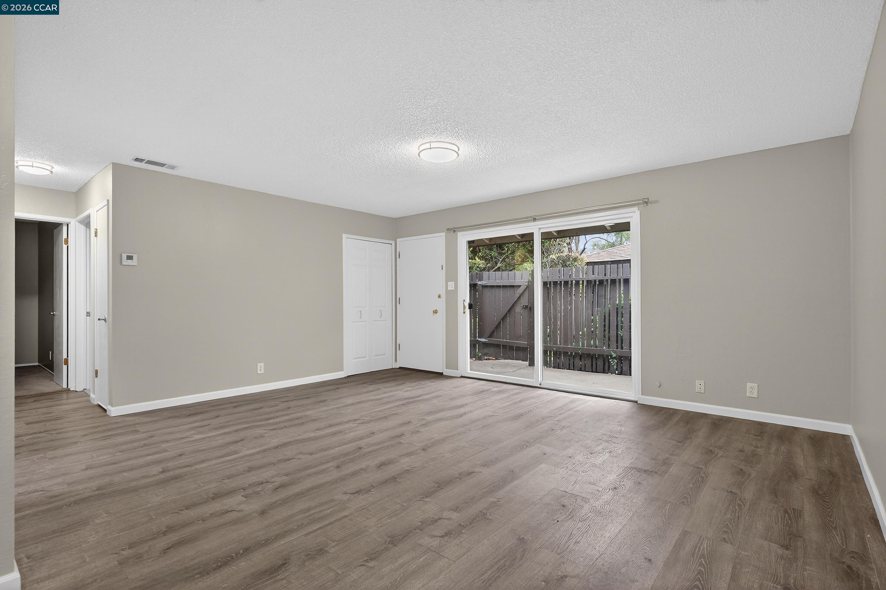 5492 Roundtree Dr # A