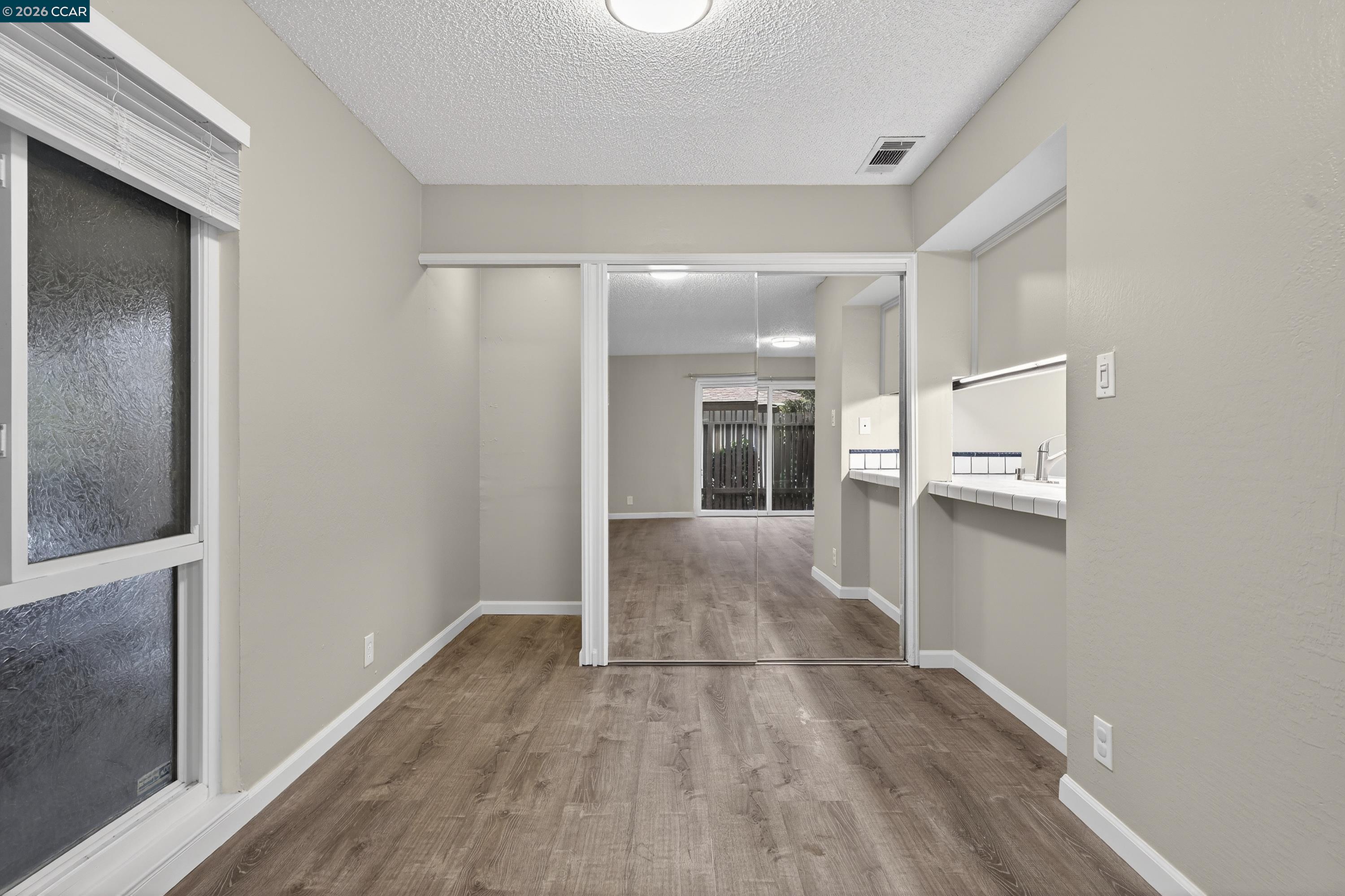 5492 Roundtree Dr # A