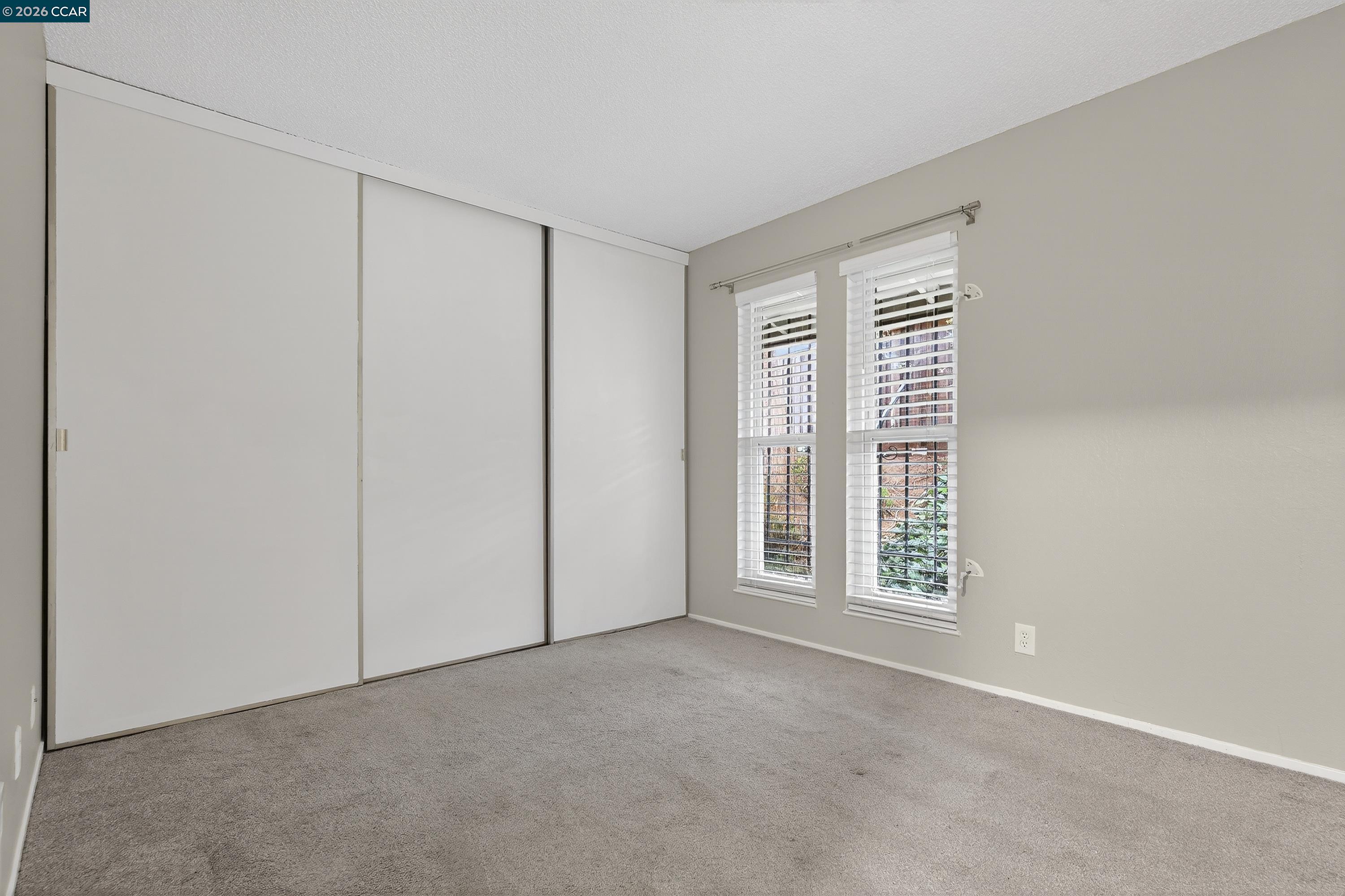 5492 Roundtree Dr # A