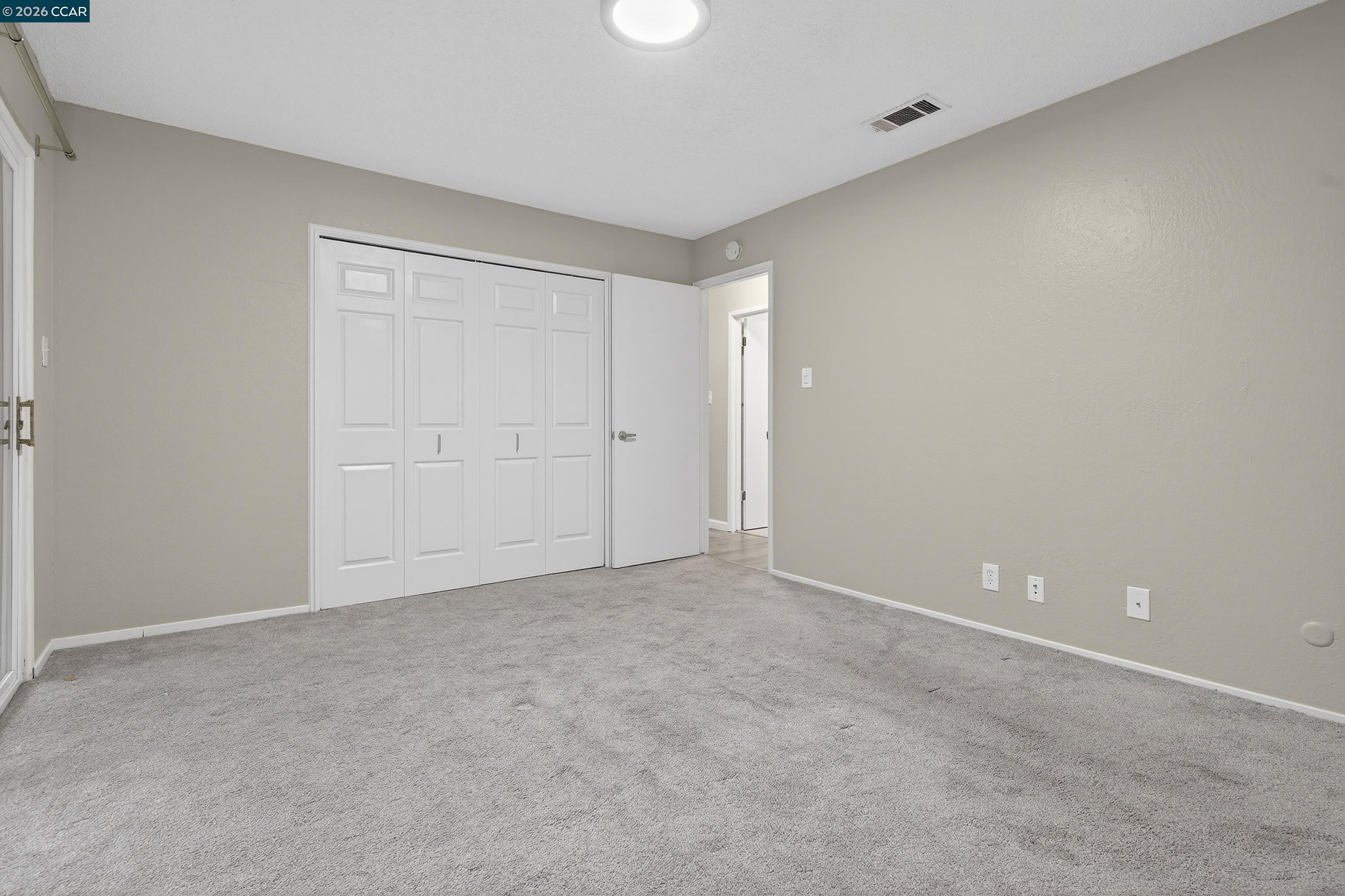 5492 Roundtree Dr # A