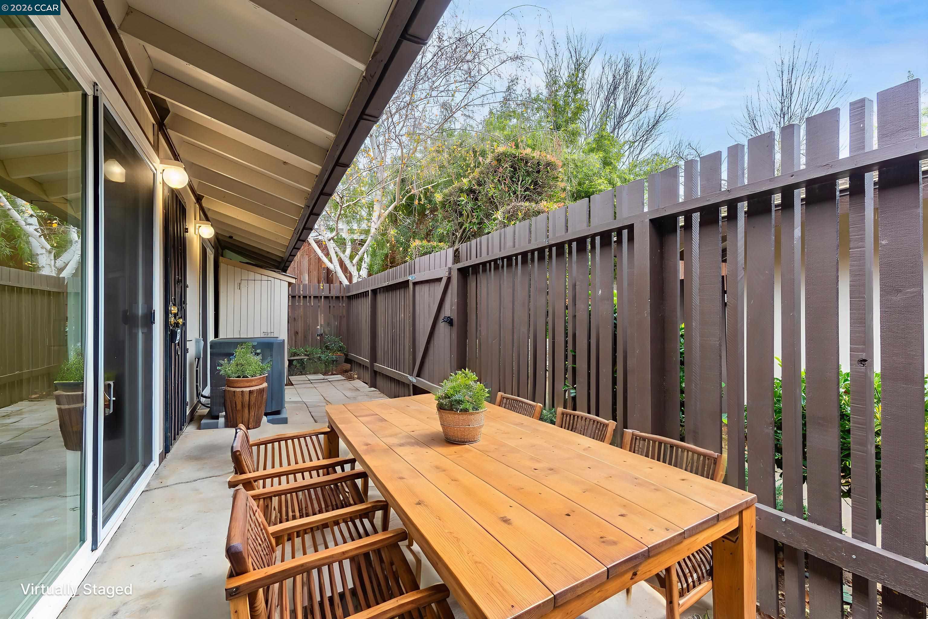 5492 Roundtree Dr # A