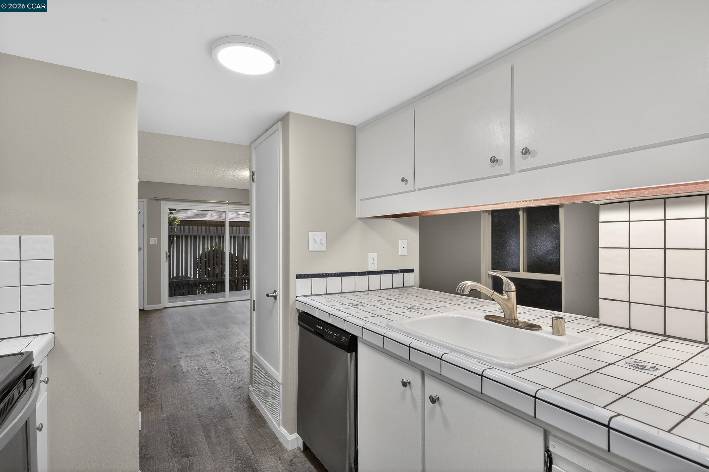 5492 Roundtree Dr # A