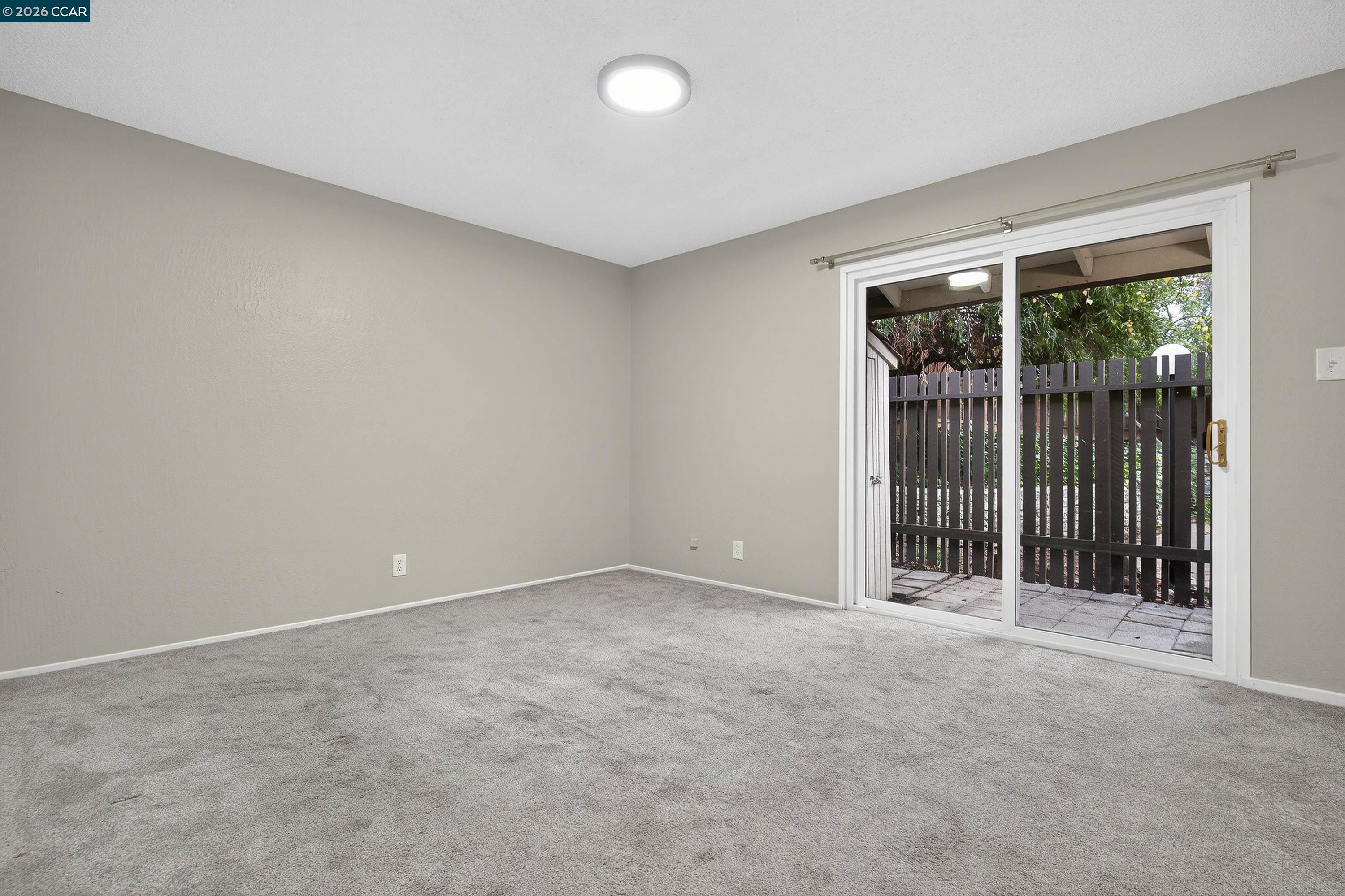 5492 Roundtree Dr # A