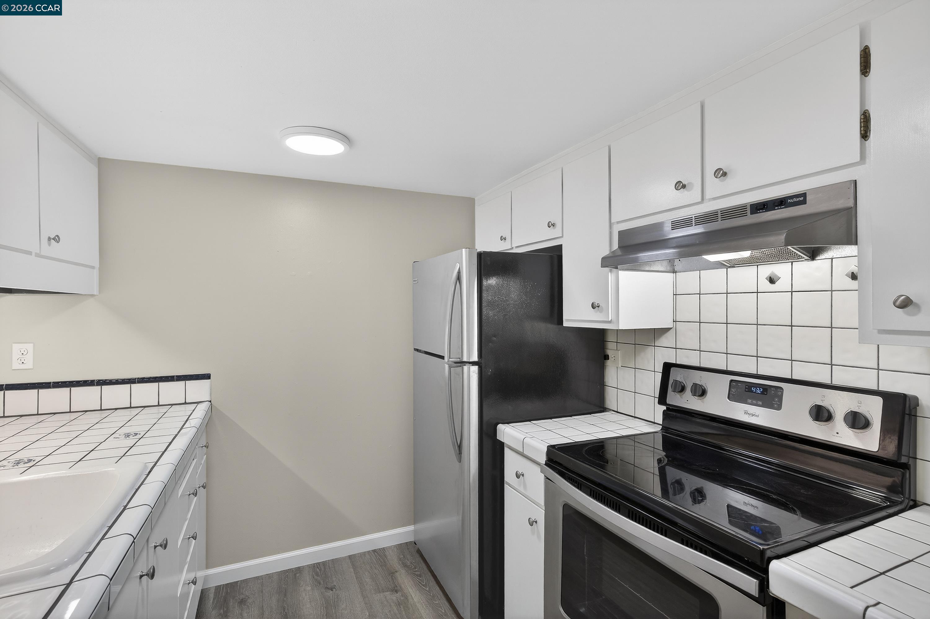 5492 Roundtree Dr # A