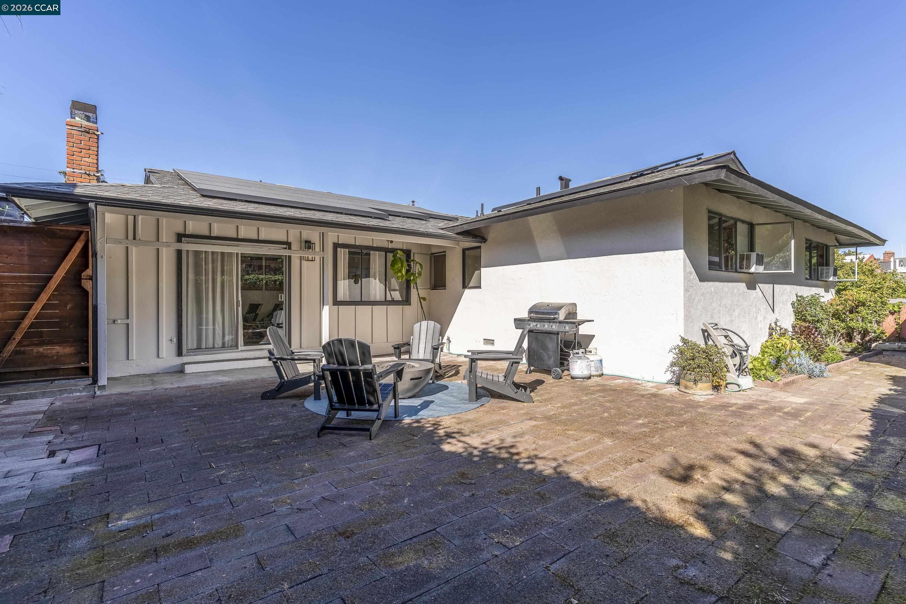 1165 Nob Hill Ave