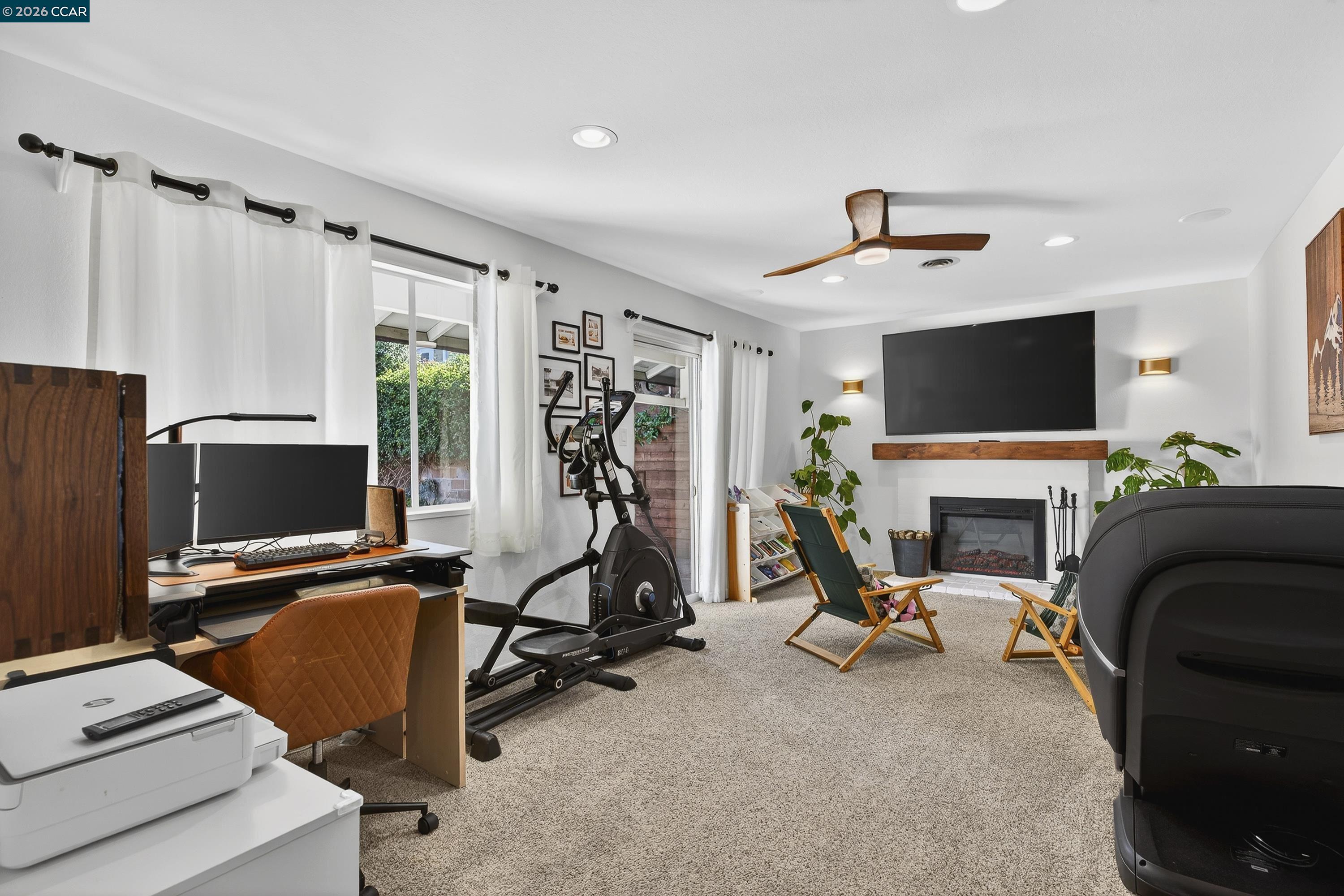 1165 Nob Hill Ave