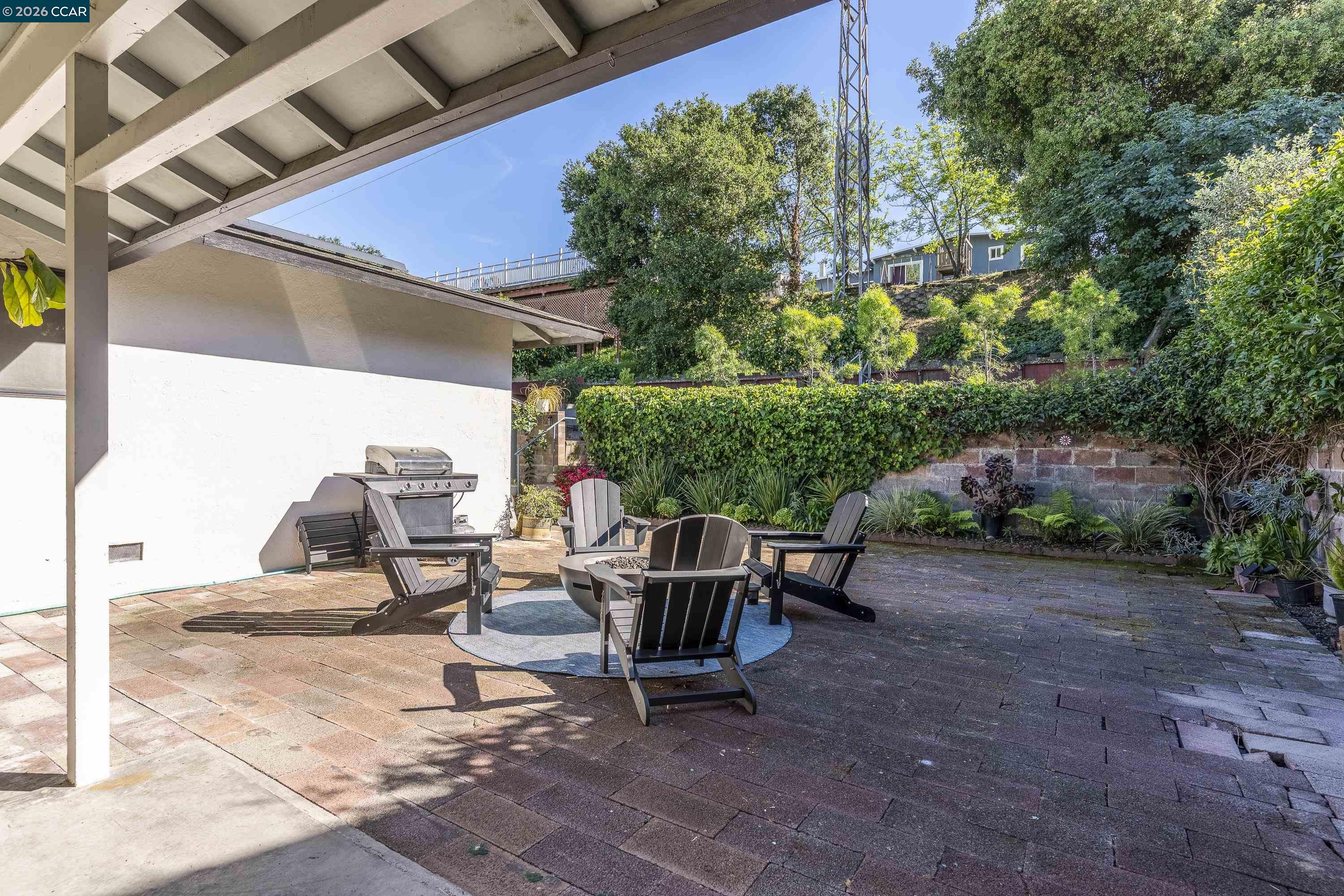 1165 Nob Hill Ave
