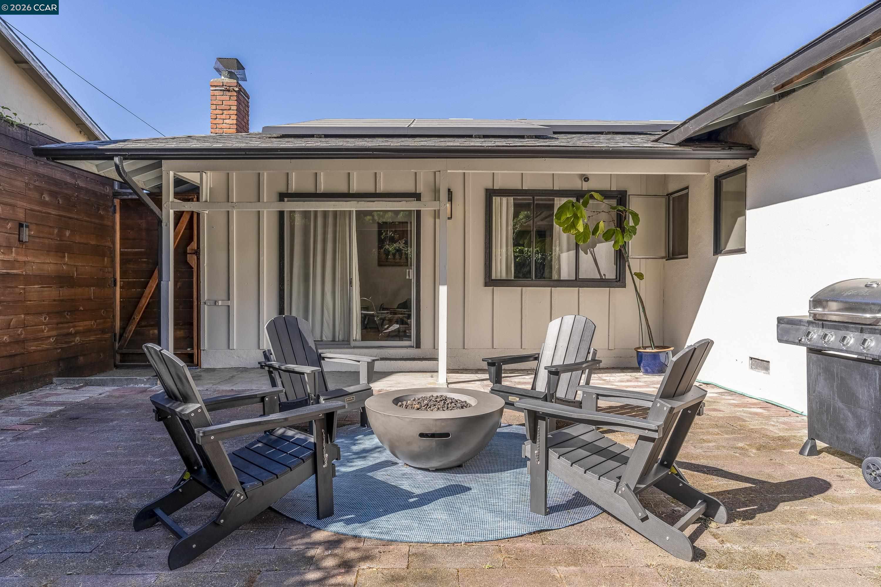 1165 Nob Hill Ave